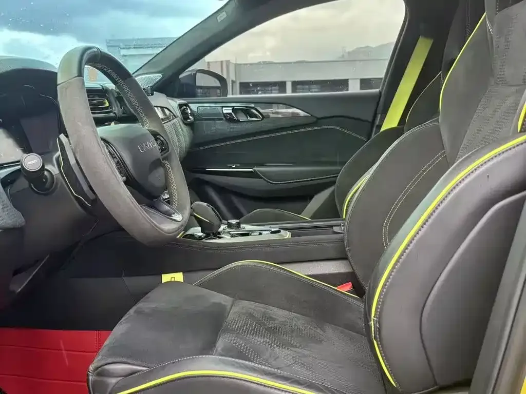 Lynk & Co 03 — фото 4