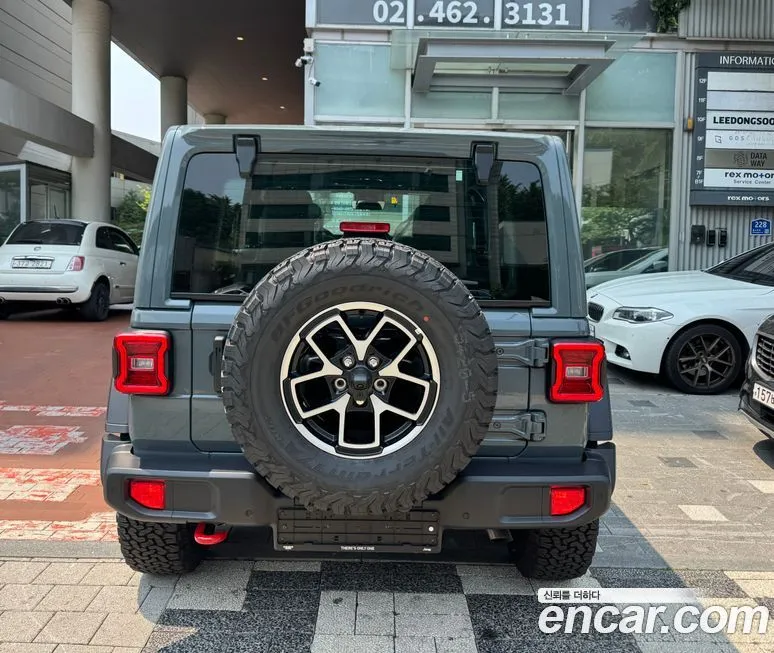 Jeep Wrangler — фото 4