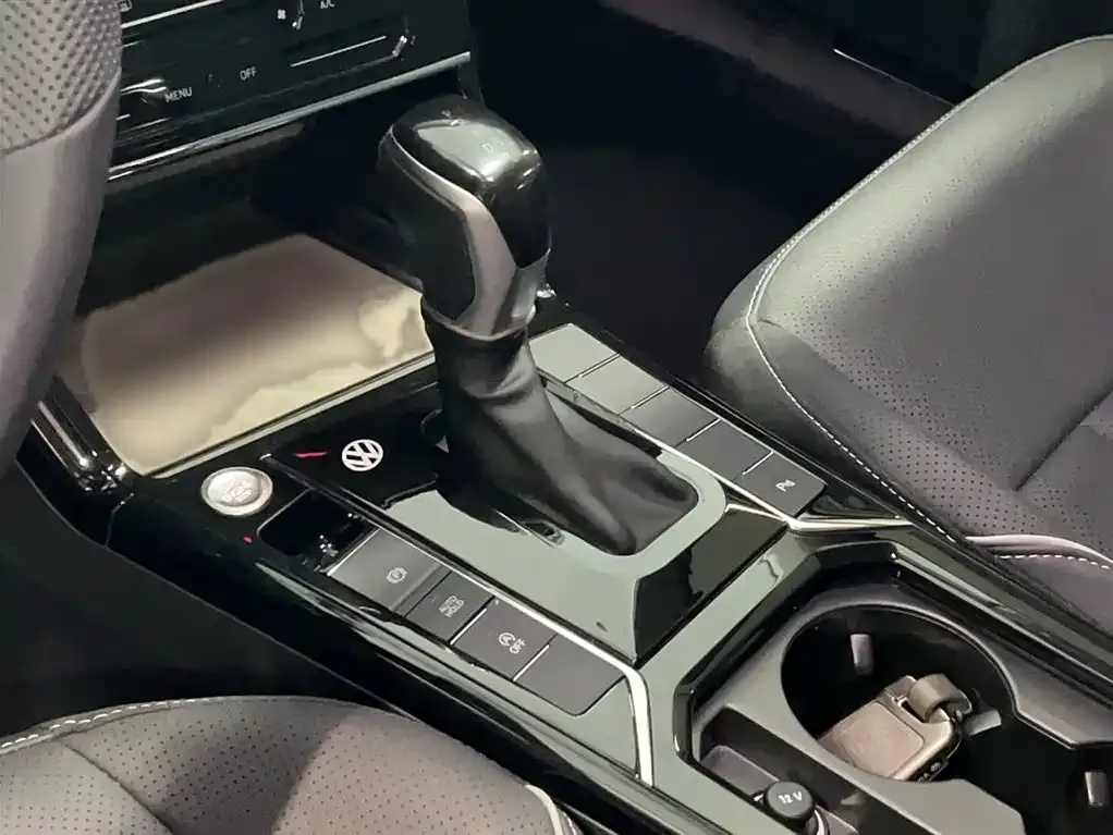 Volkswagen Passat — фото 10