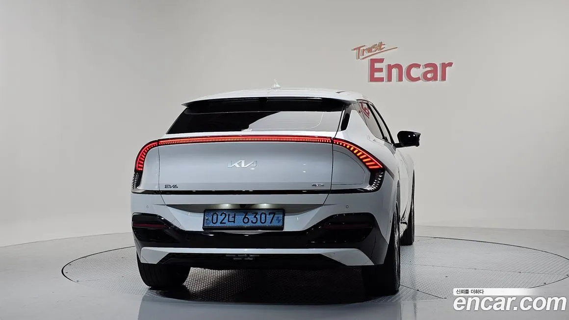 Kia EV6 — фото 4