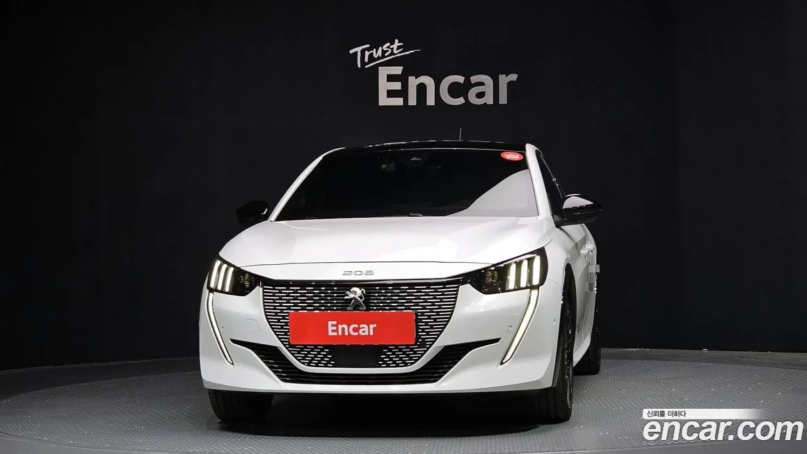 Peugeot 208 2023 из KR, фото 3