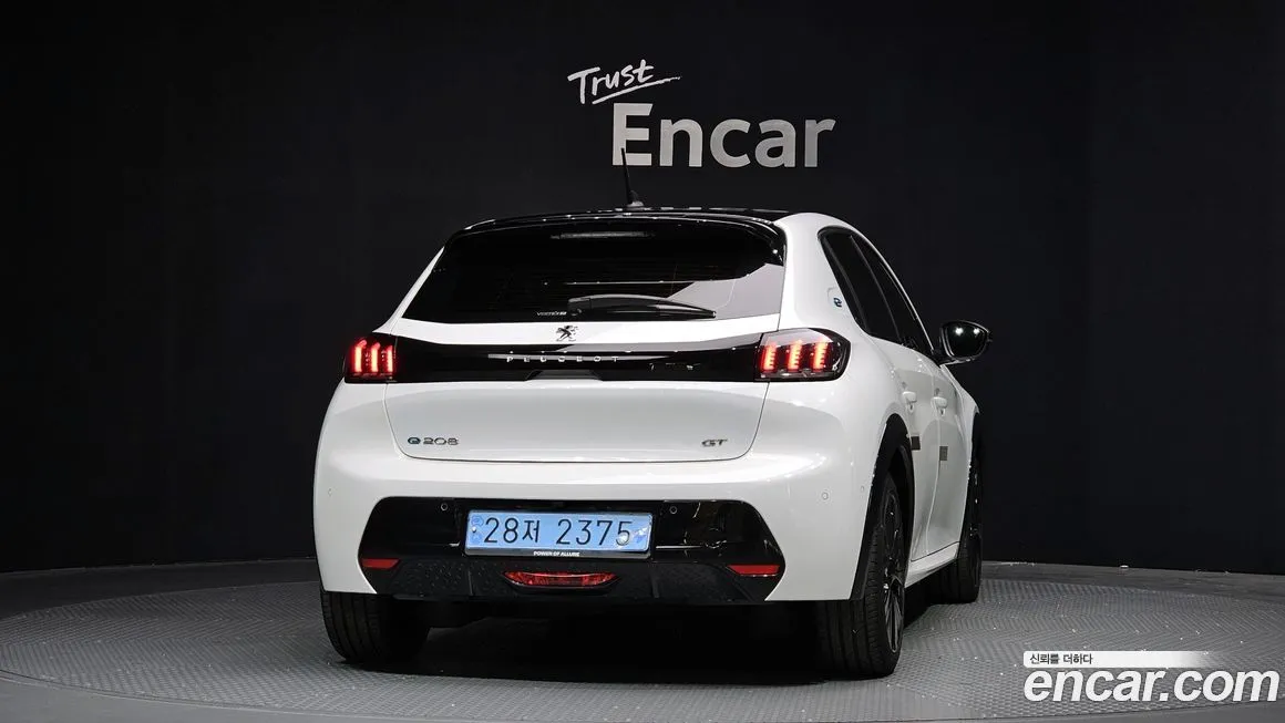 Peugeot 208 2023 из KR, фото 4