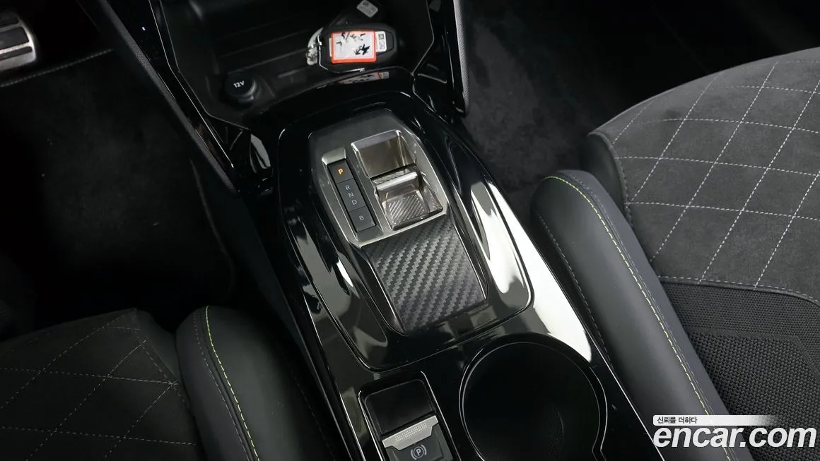 Peugeot 208 2023 из KR, фото 9