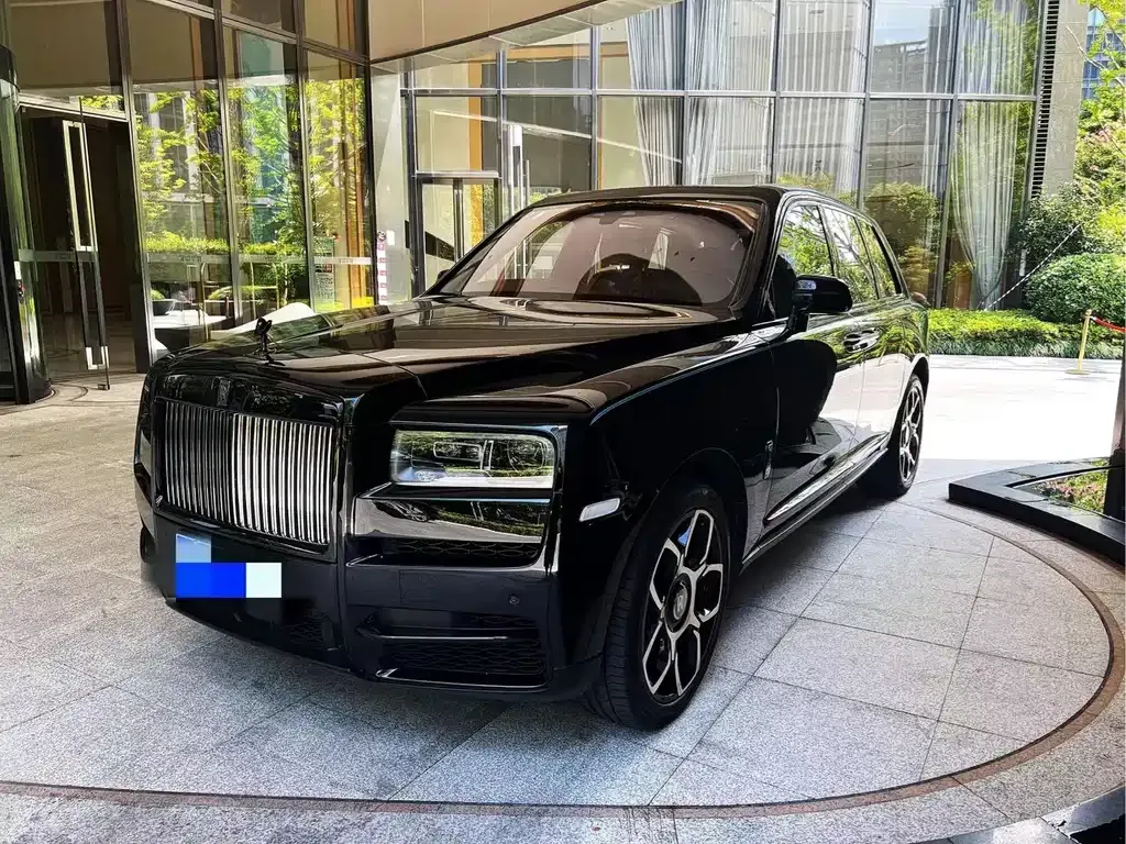 Rolls-Royce Cullinan — фото 1