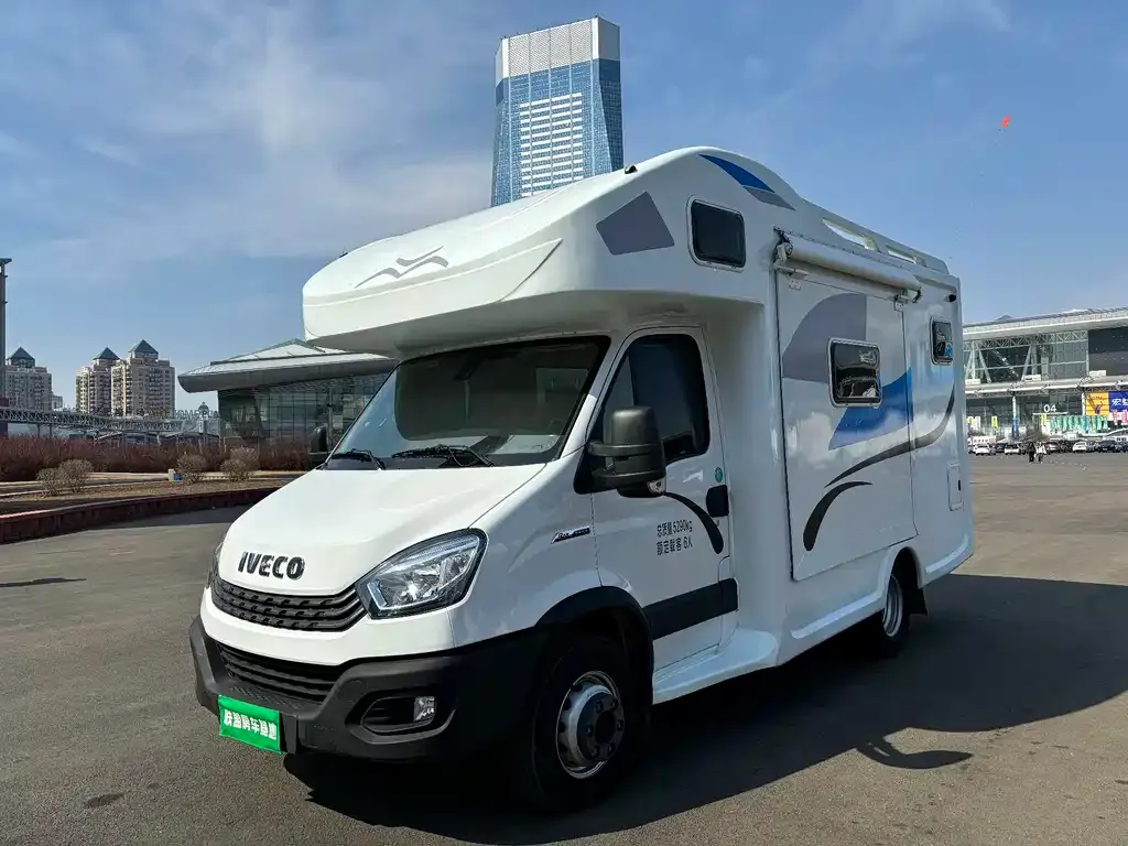 IVECO Ousheng — фото 1