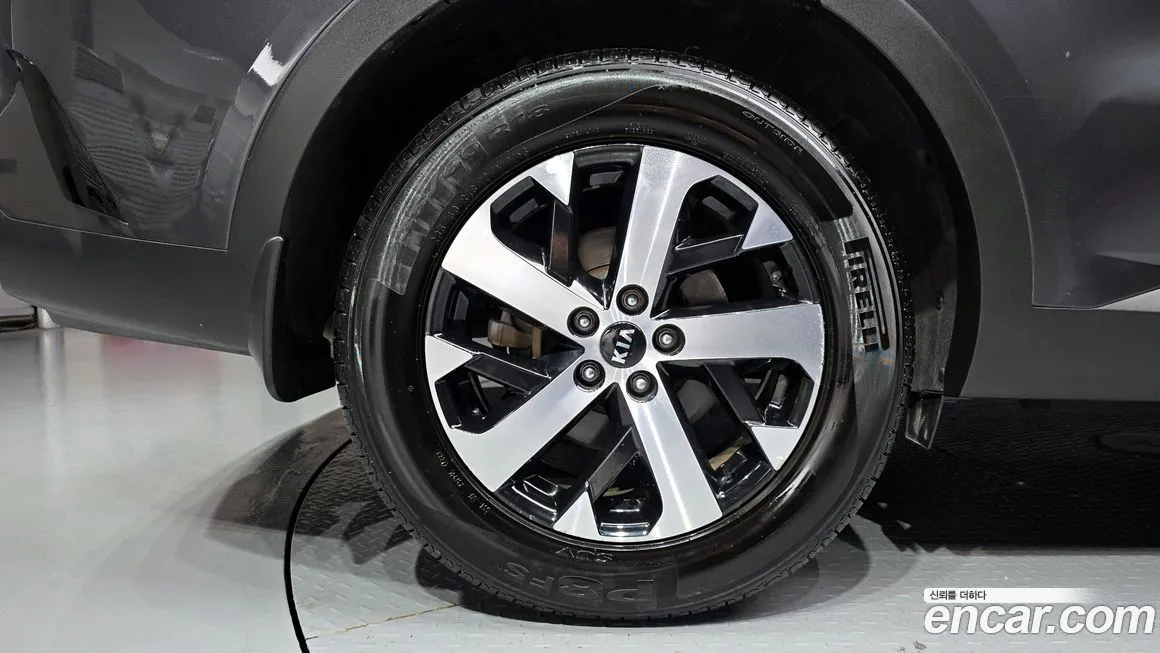 Kia Sorento — фото 5