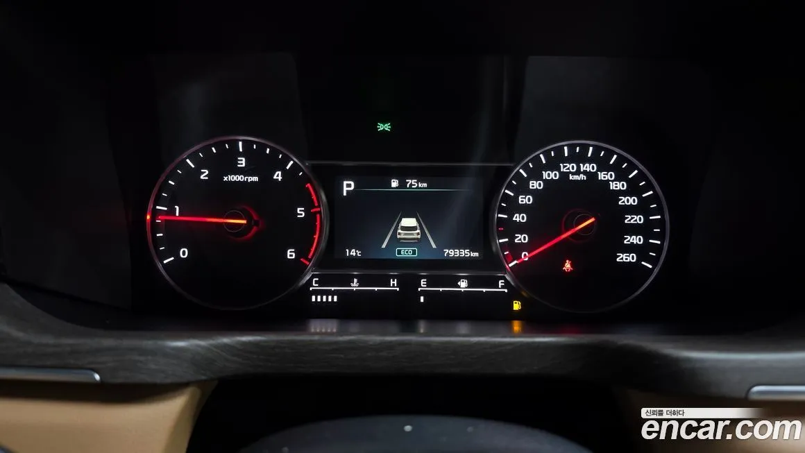 Kia Sorento — фото 8
