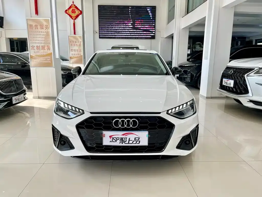 Audi A4L 2022 из CN, фото 2