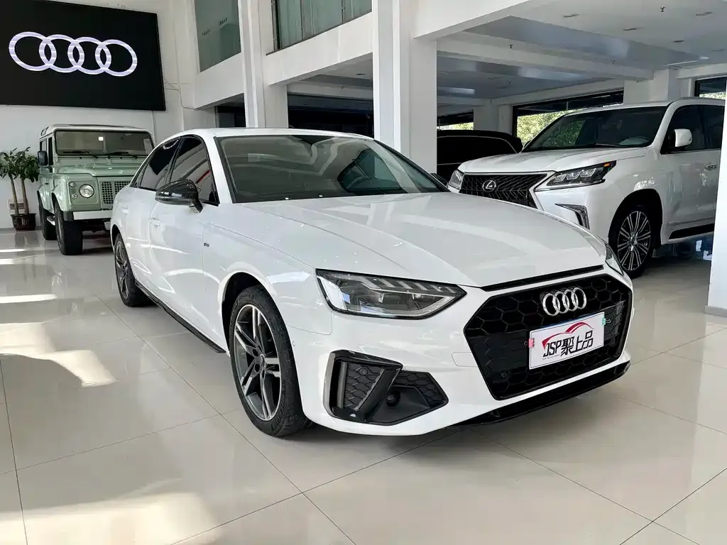 Audi A4L 2022 из CN, фото 3
