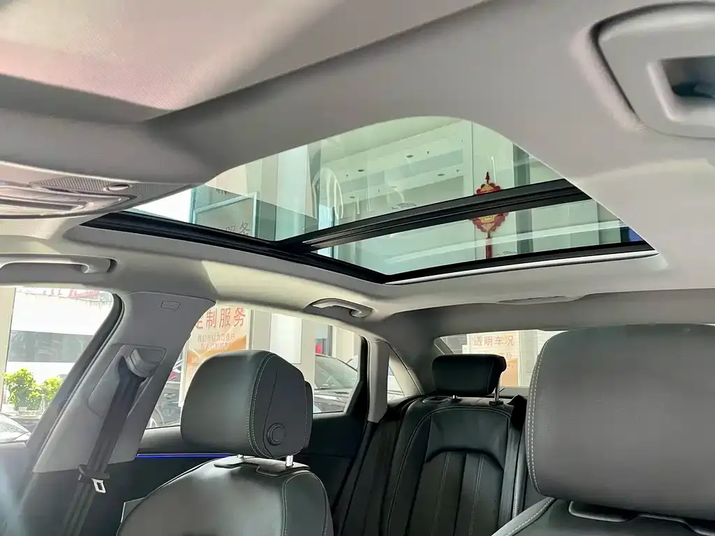 Audi A4L 2022 из CN, фото 6