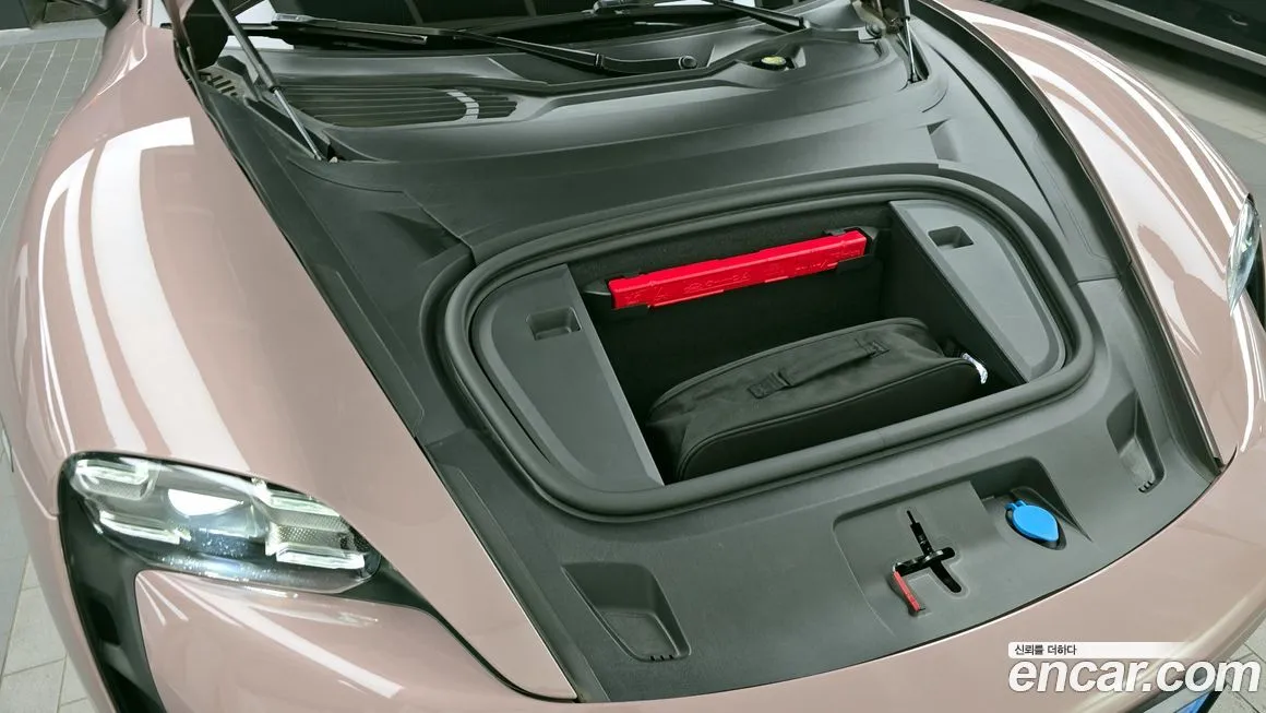 Porsche Taycan 2022 из KR, фото 6