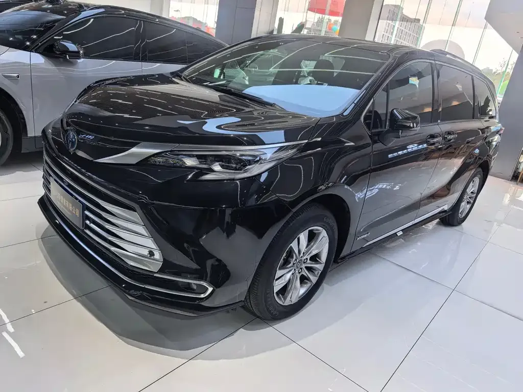 Toyota Sienna 2022 из CN, фото 1