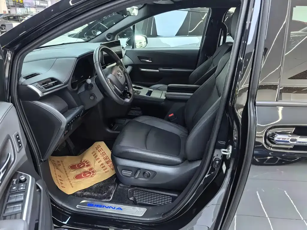 Toyota Sienna 2022 из CN, фото 6