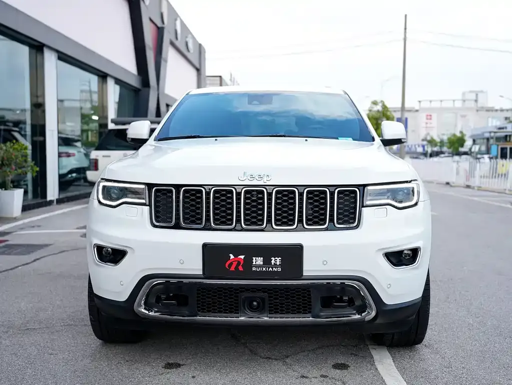 Jeep Grand Cherokee (Import) — фото 2