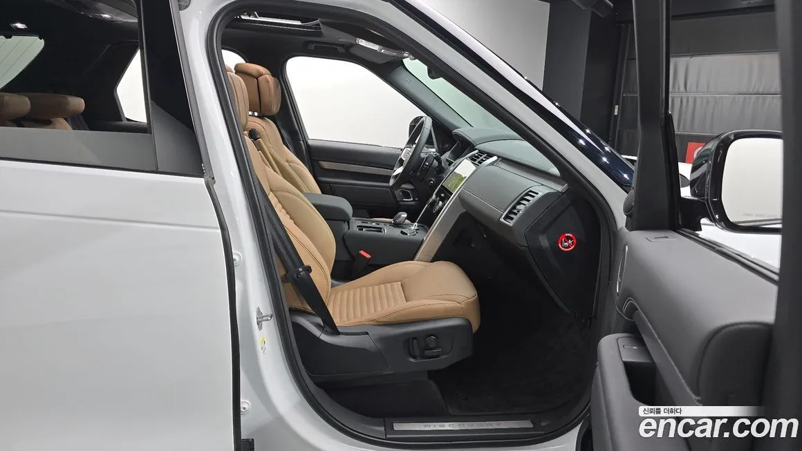 Land Rover Discovery 2025 из KR, фото 10