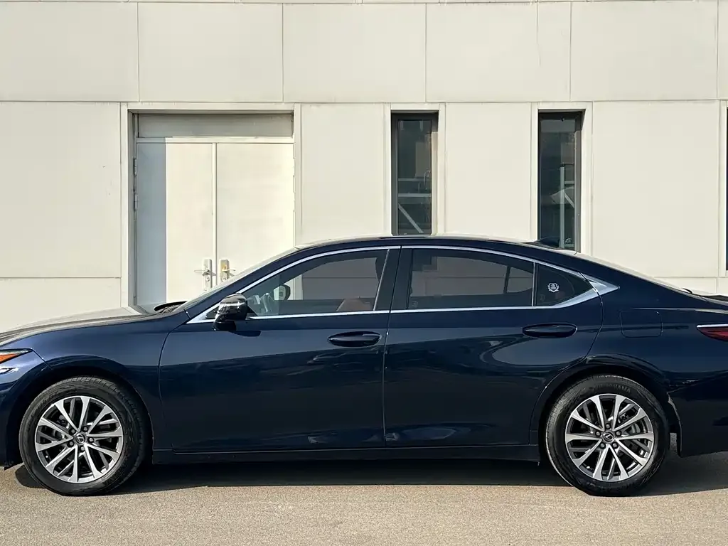 Lexus ES 2024 из CN, фото 3