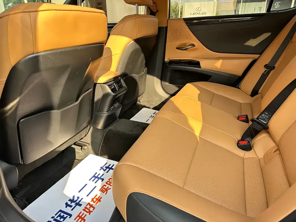 Lexus ES 2024 из CN, фото 8