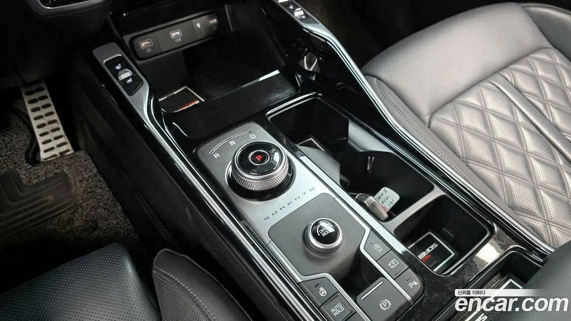 Kia Sorento — фото 9