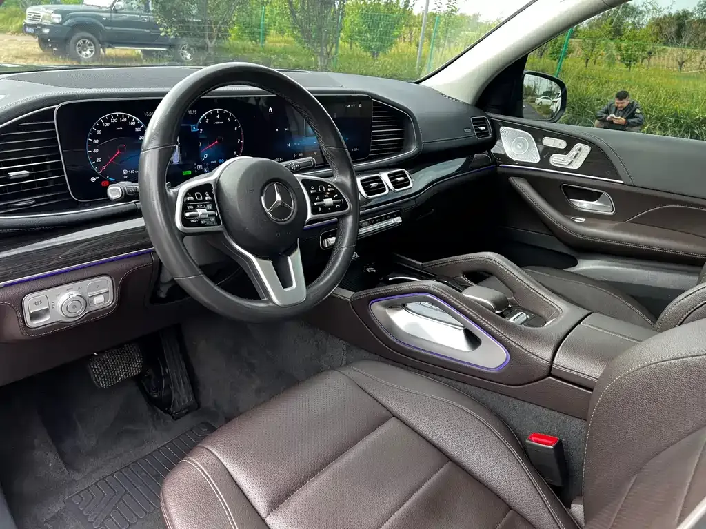 Mercedes-Benz GLS — фото 7