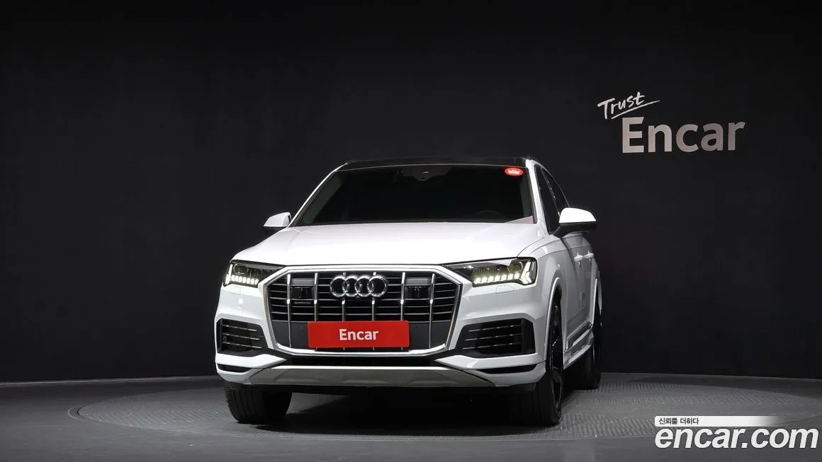 Audi Q7 2021 из KR, фото 3