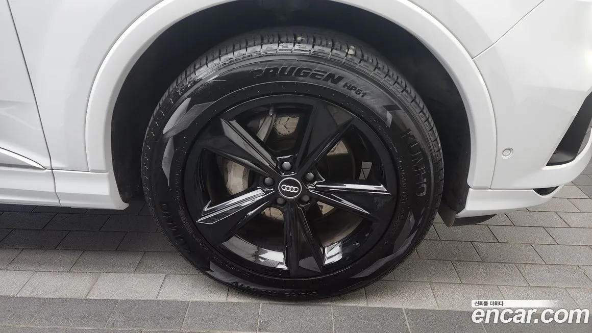 Audi Q7 2021 из KR, фото 5
