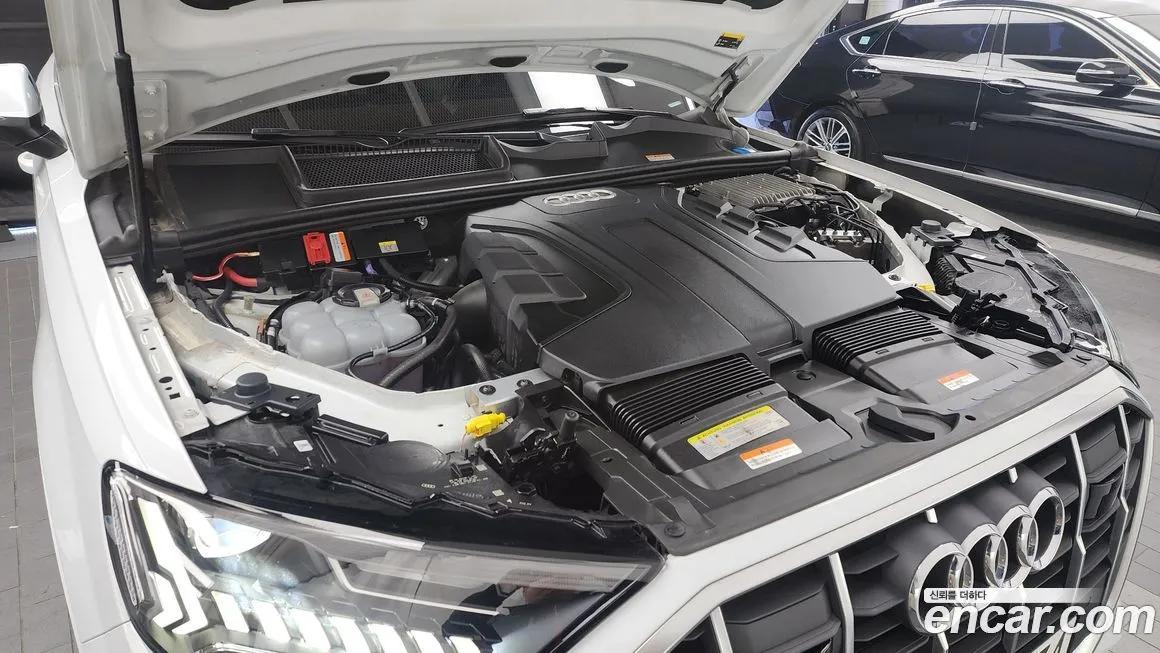 Audi Q7 2021 из KR, фото 6