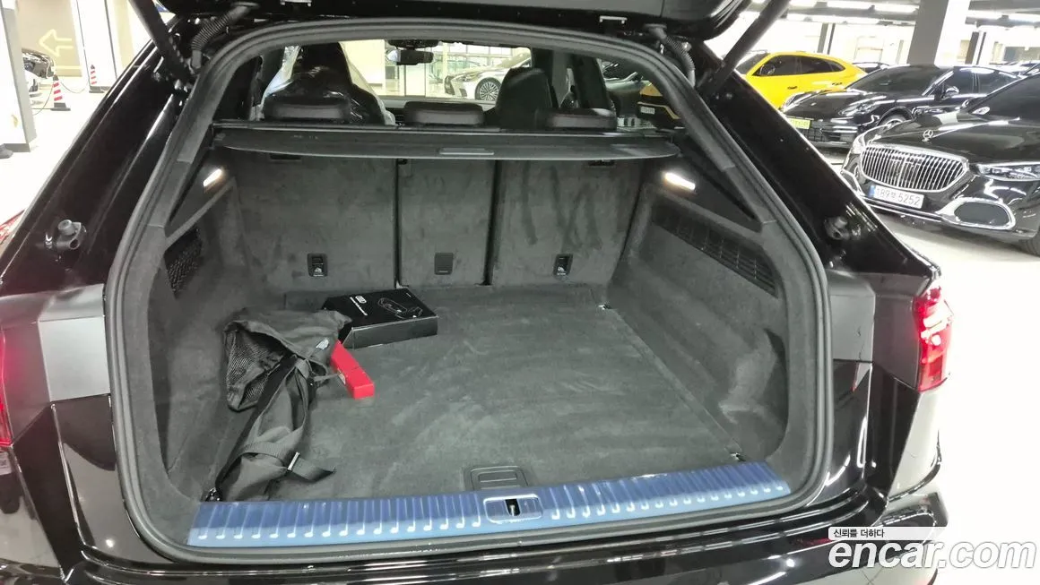 Audi RSQ8 2025 из KR, фото 6