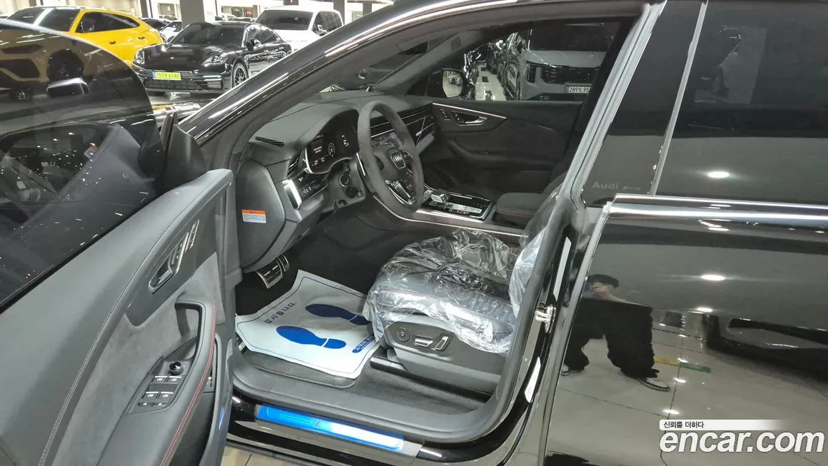 Audi RSQ8 2025 из KR, фото 8