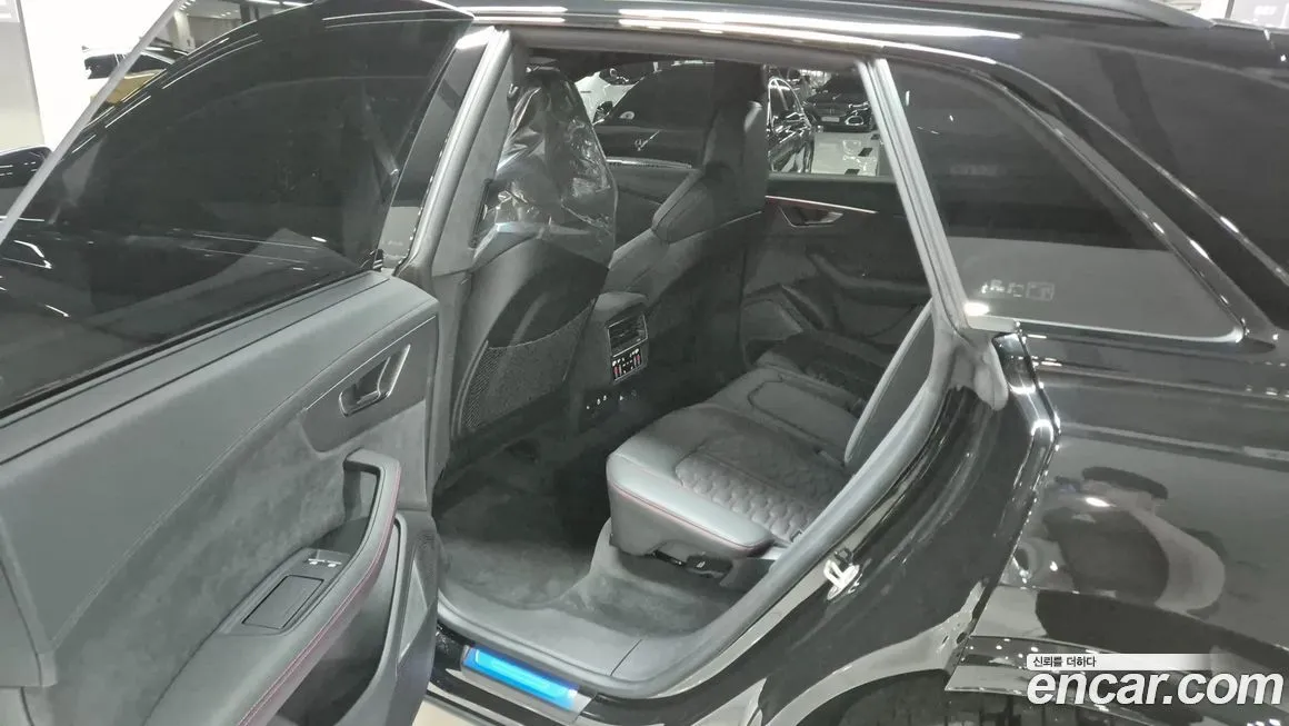 Audi RSQ8 2025 из KR, фото 9