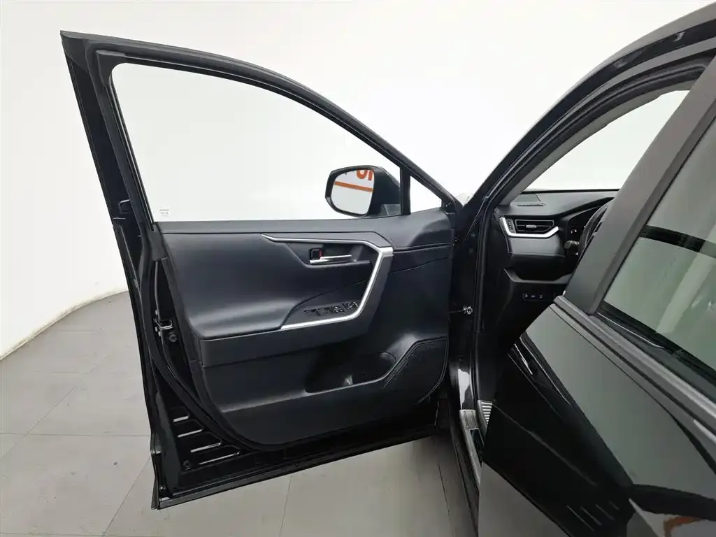 Toyota RAV4 2022 из CN, фото 8