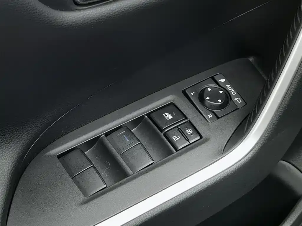 Toyota RAV4 2022 из CN, фото 9