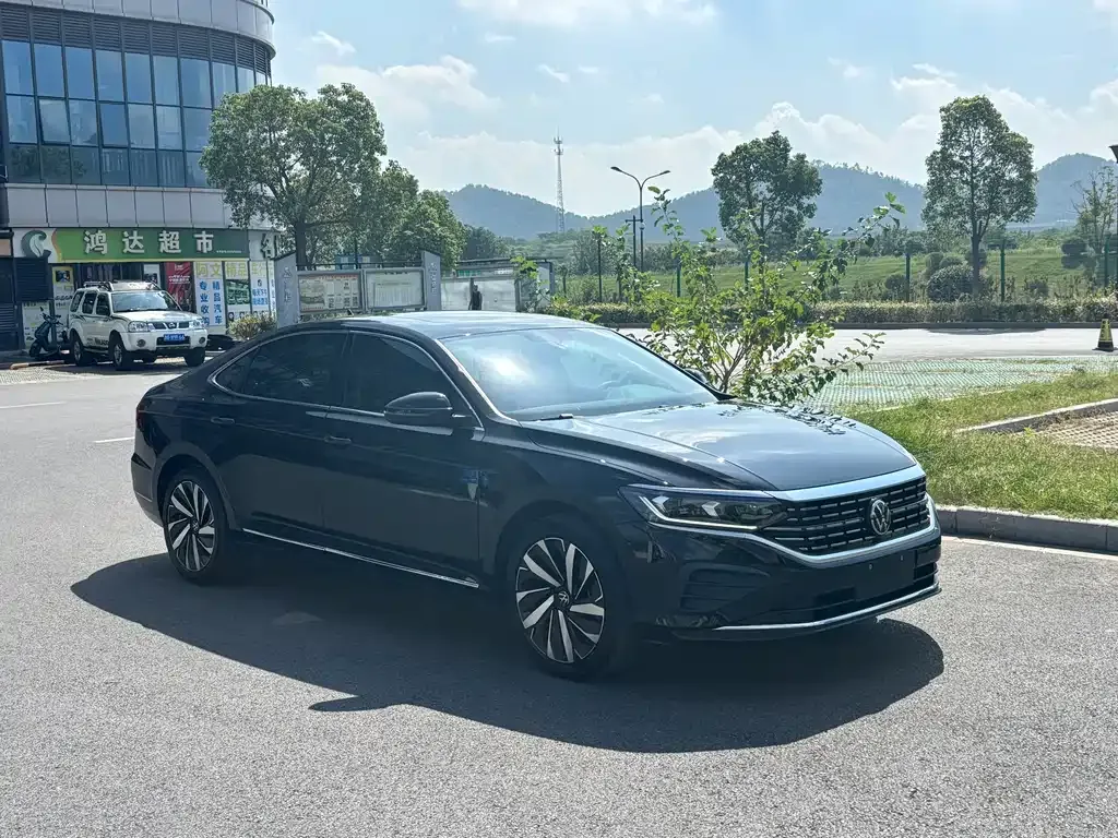 Volkswagen Passat — фото 3