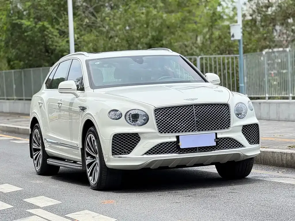 Bentley Bentayga 2022 из CN, фото 2