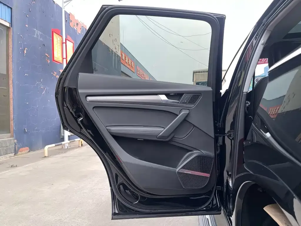 Audi Q5L 2023 из CN, фото 10