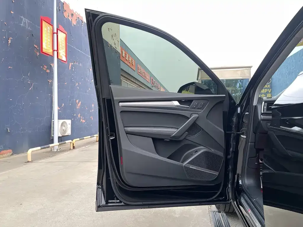 Audi Q5L 2023 из CN, фото 8