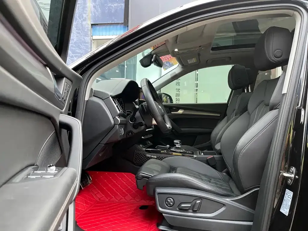 Audi Q5L 2023 из CN, фото 9