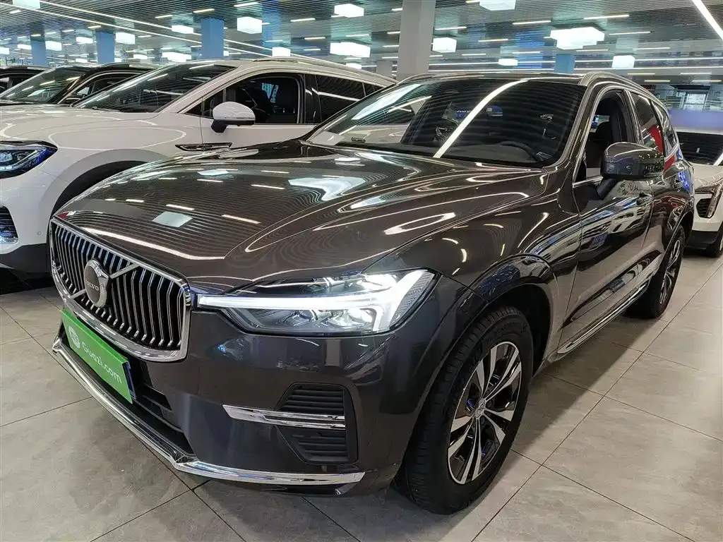 Volvo XC60 — фото 1