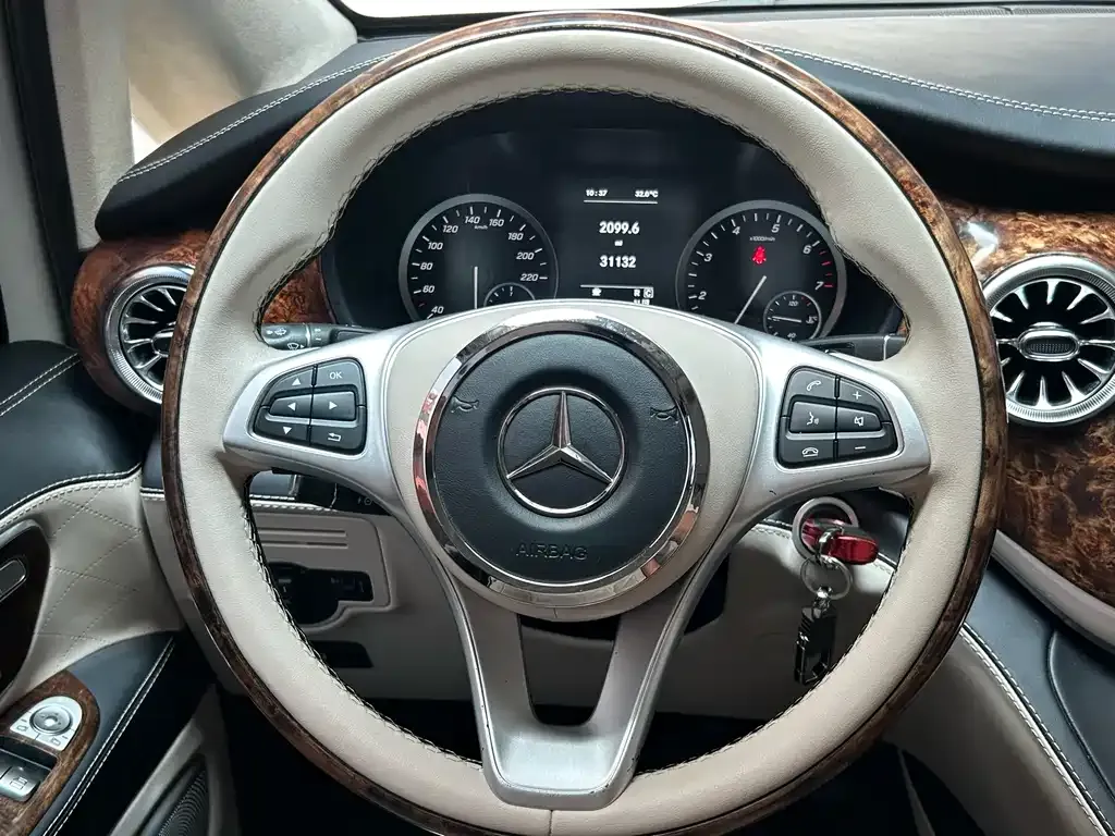 Mercedes-Benz Vito 2023 из CN, фото 10