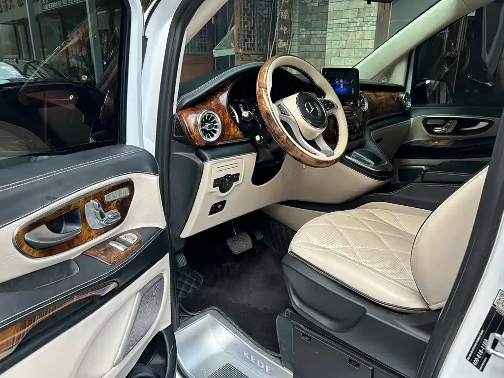 Mercedes-Benz Vito 2023 из CN, фото 4