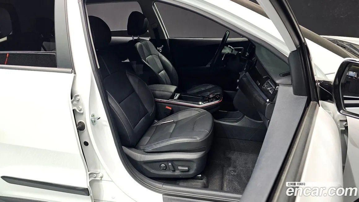 Kia Niro — фото 10