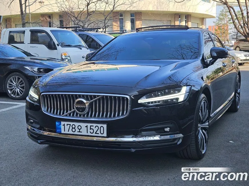 Volvo S90 2022 из KR, фото 2