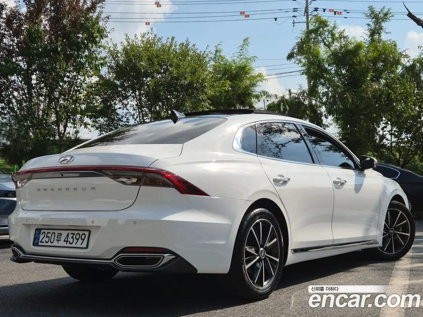 Hyundai Grandeur 2023 из KR, фото 2