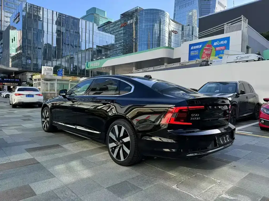 Volvo S90 PHEV — фото 8