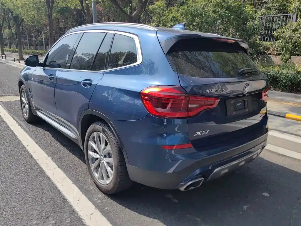 BMW X3 — фото 9