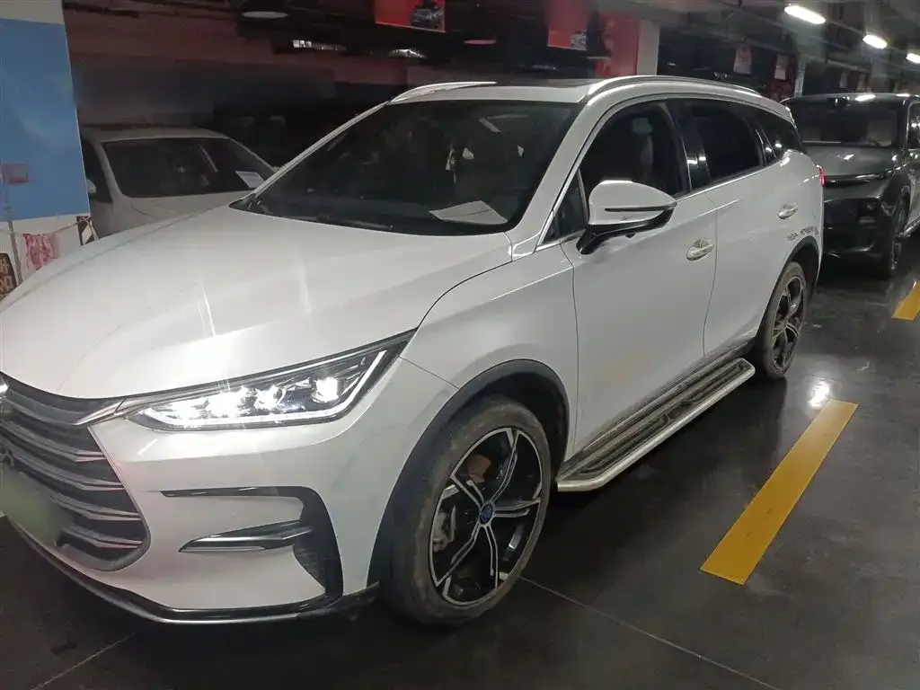 BYD Tang New Energy — фото 1