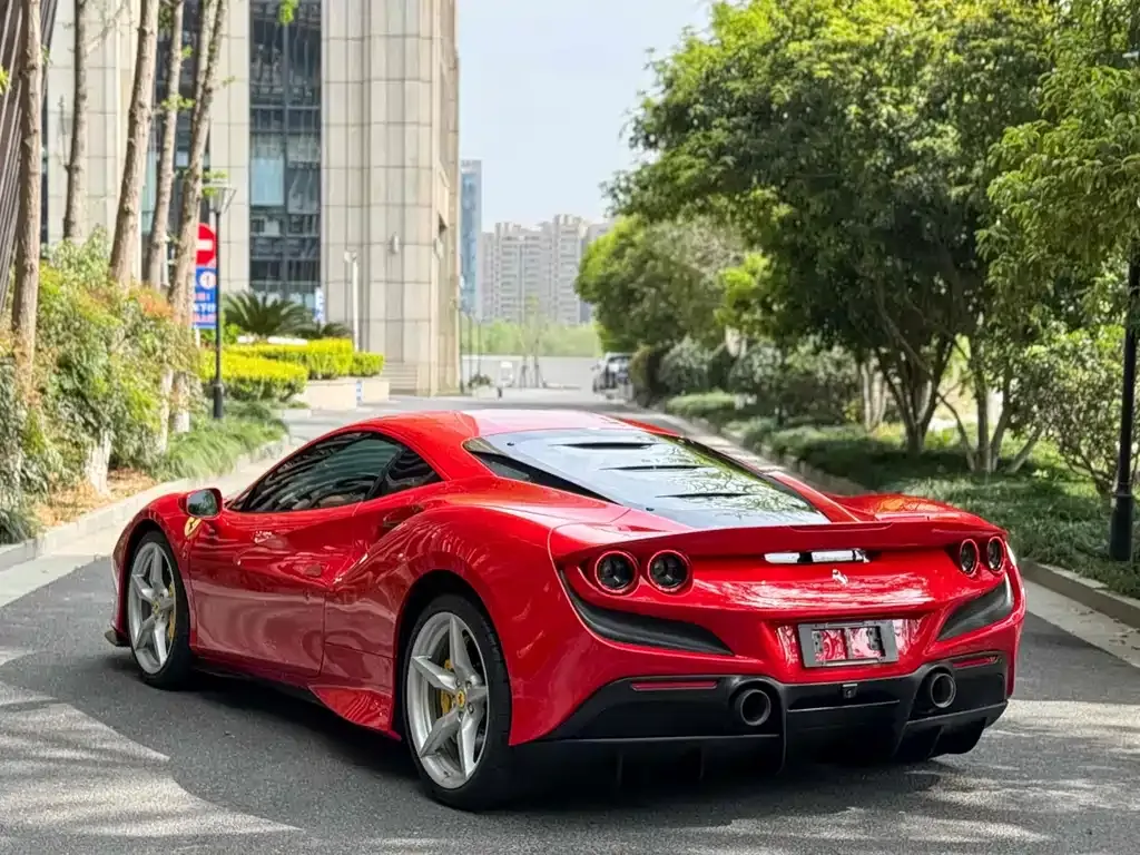 Ferrari F8 — фото 9