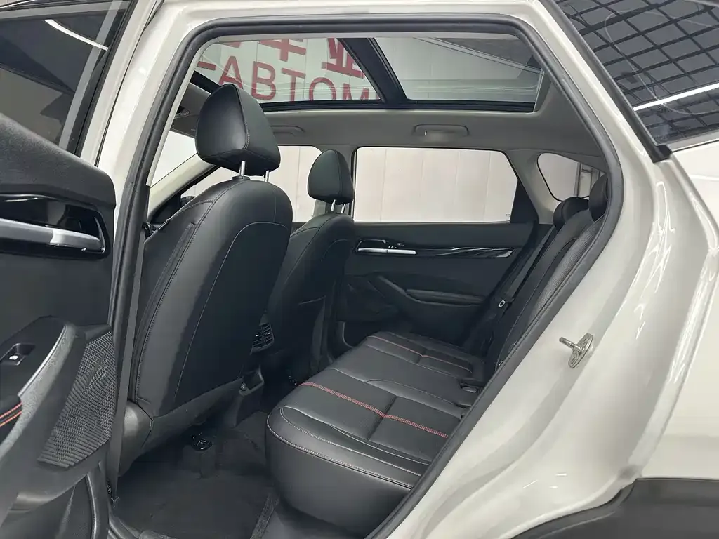 Kia KX3 2021 из CN, фото 4