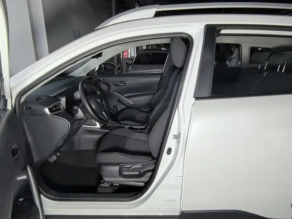 Toyota Frontlander 2024 из CN, фото 10