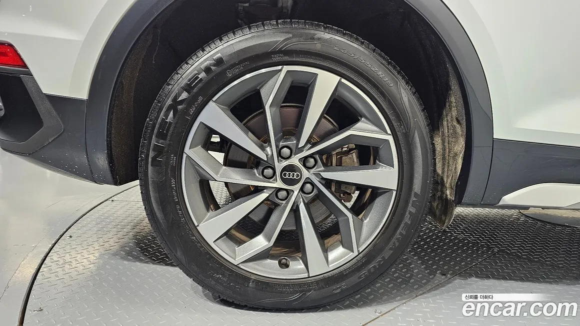 Audi Q5 2023 из KR, фото 5