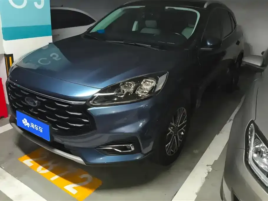 Ford Escape 2022 из CN, фото 1